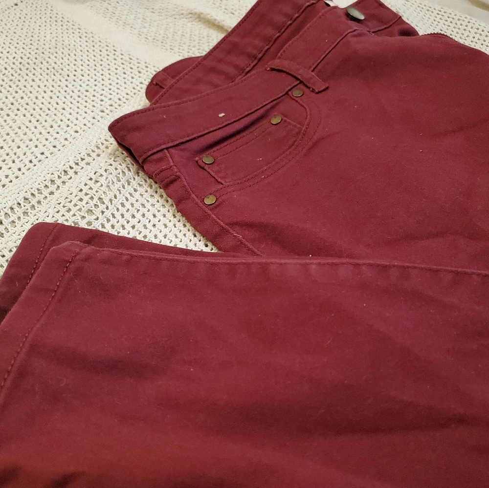 Maroon skinny Jean